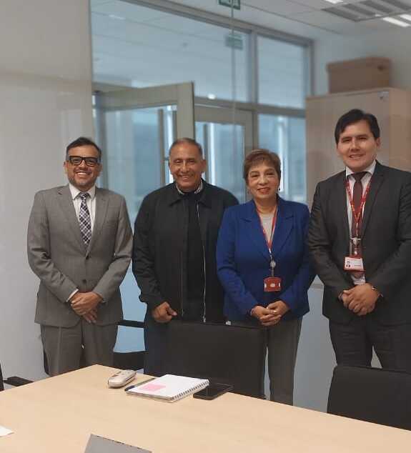 Visita a la Escuela de Control Público de Perú